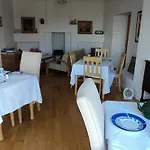 River Accomodation 위클로