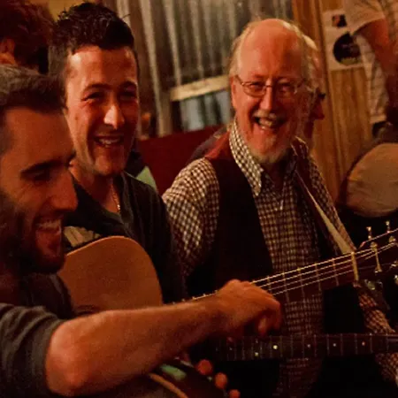 River Accomodation فندق مبيت وإفطار