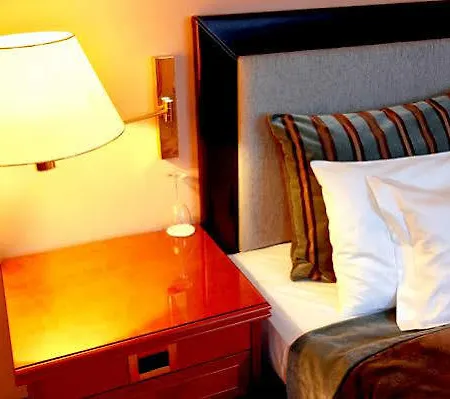 فندق مبيت وإفطار River Accomodation 3*