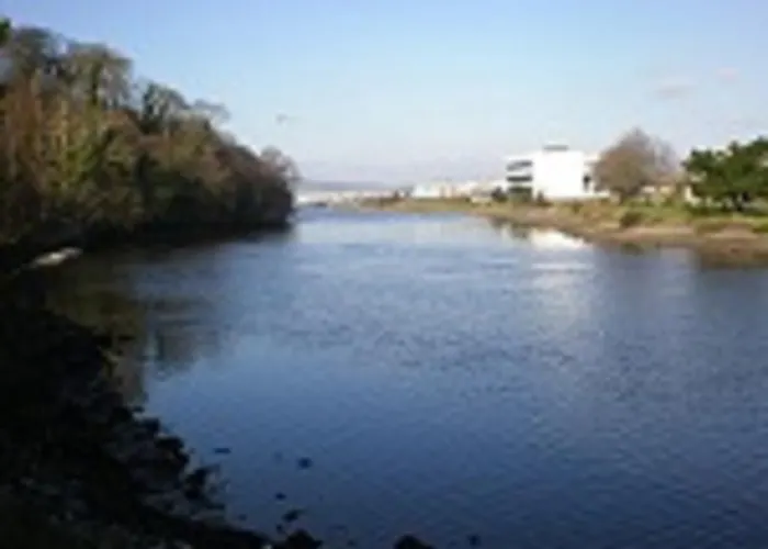 Bed and Breakfast River Accomodation