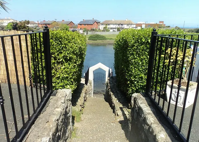 Bed and Breakfast River Accomodation